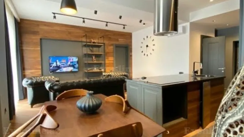 2 otaqlı Mənzil 85 m² Bayıl Kirayə verilir