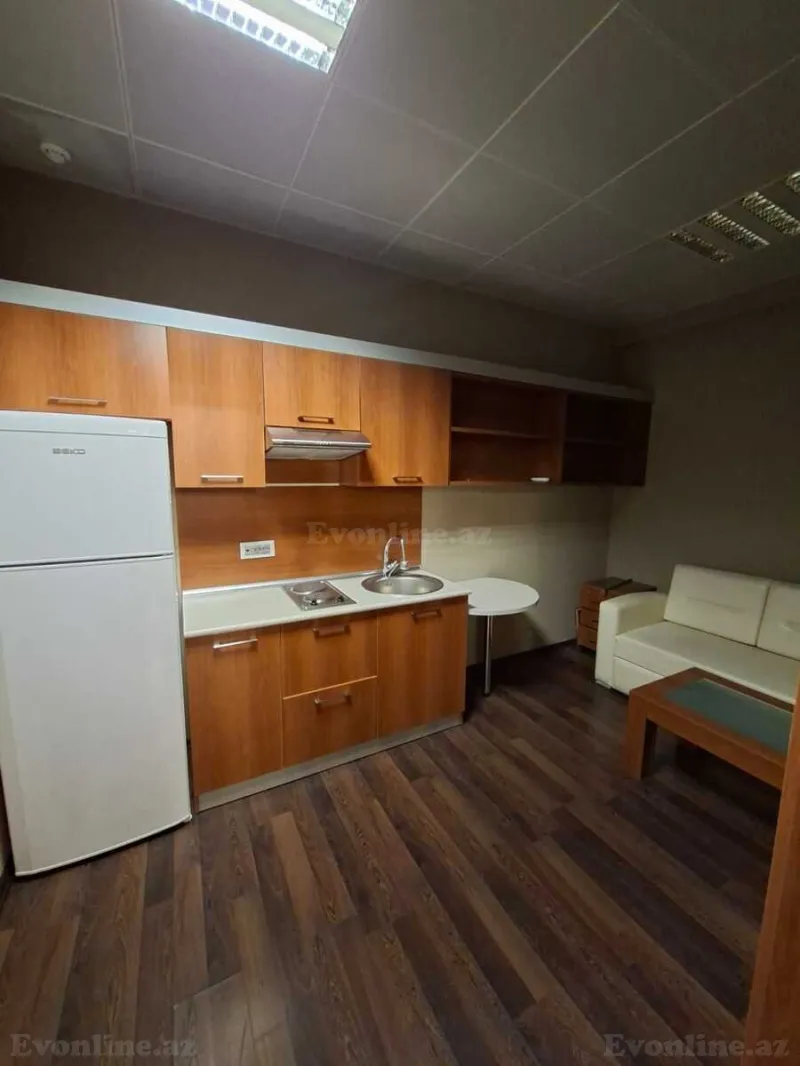 Kirayə verilir Ofis 322 m² 28 May m. - şəkil 6