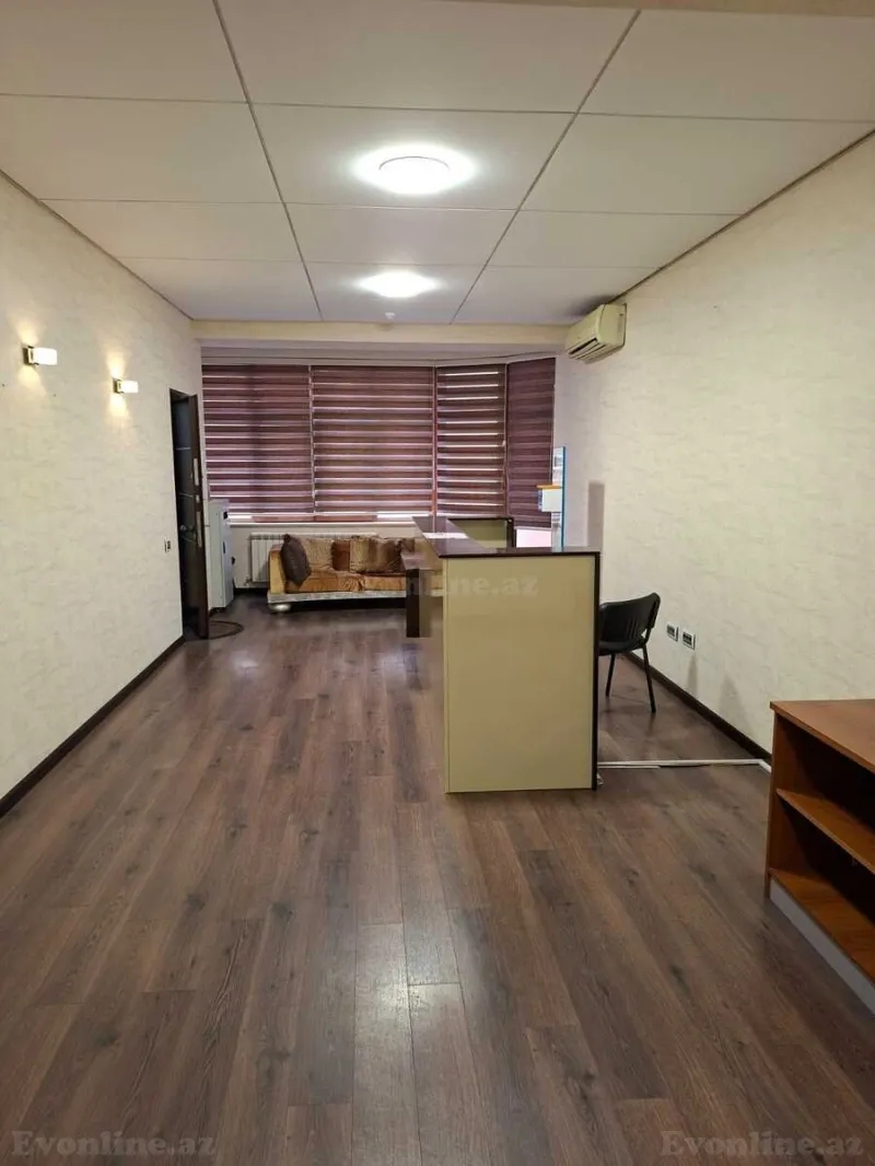 Kirayə verilir Ofis 322 m² 28 May m. - şəkil 11