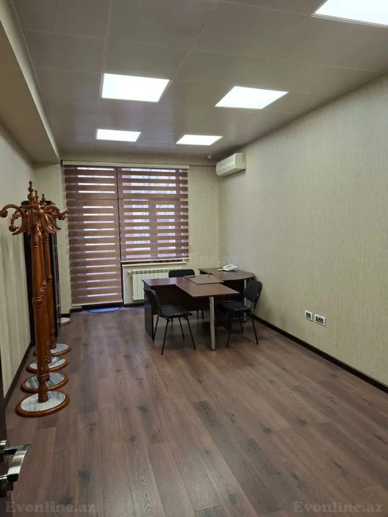 Kirayə verilir Ofis 322 m² 28 May m. - şəkil 15