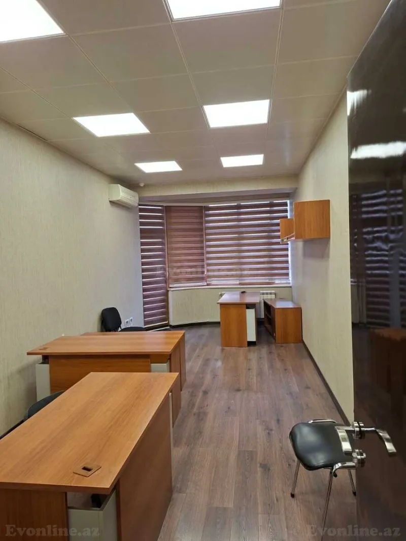 Kirayə verilir Ofis 322 m² 28 May m. - şəkil 17
