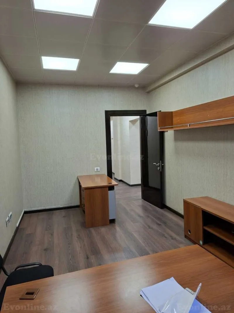 Kirayə verilir Ofis 322 m² 28 May m. - şəkil 24