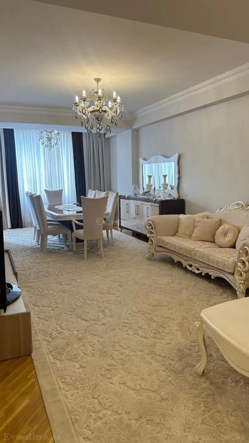 3 otaqlı Mənzil 157 m² Yasamal Satılır