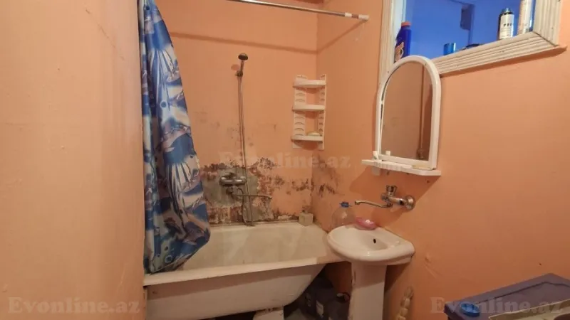 Satılır 4 otaqlı Mənzil Köhnə tikili 110 m² Yeni Yasamal - şəkil 3