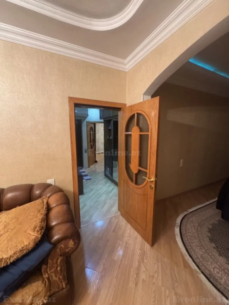 Satılır 4 otaqlı Mənzil Köhnə tikili 110 m² Yeni Yasamal - şəkil 3