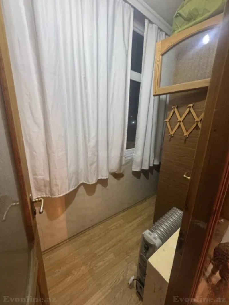 Satılır 4 otaqlı Mənzil Köhnə tikili 110 m² Yeni Yasamal - şəkil 4