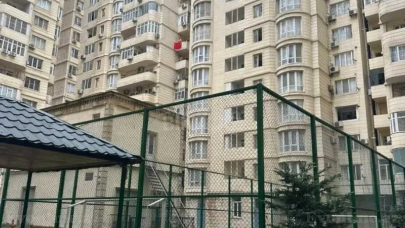 Satılır 3 otaqlı Mənzil Yeni tikili 105 m² 8 Noyabr m. - şəkil 2