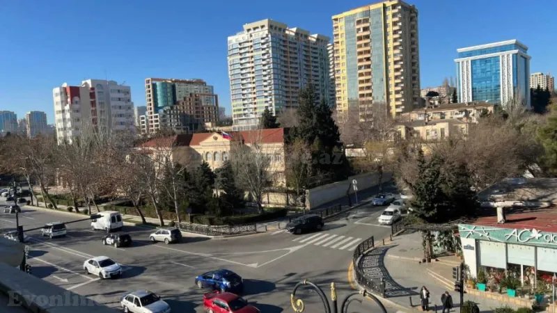 Satılır 3 otaqlı Mənzil Köhnə tikili 94 m² Nəsimi r.