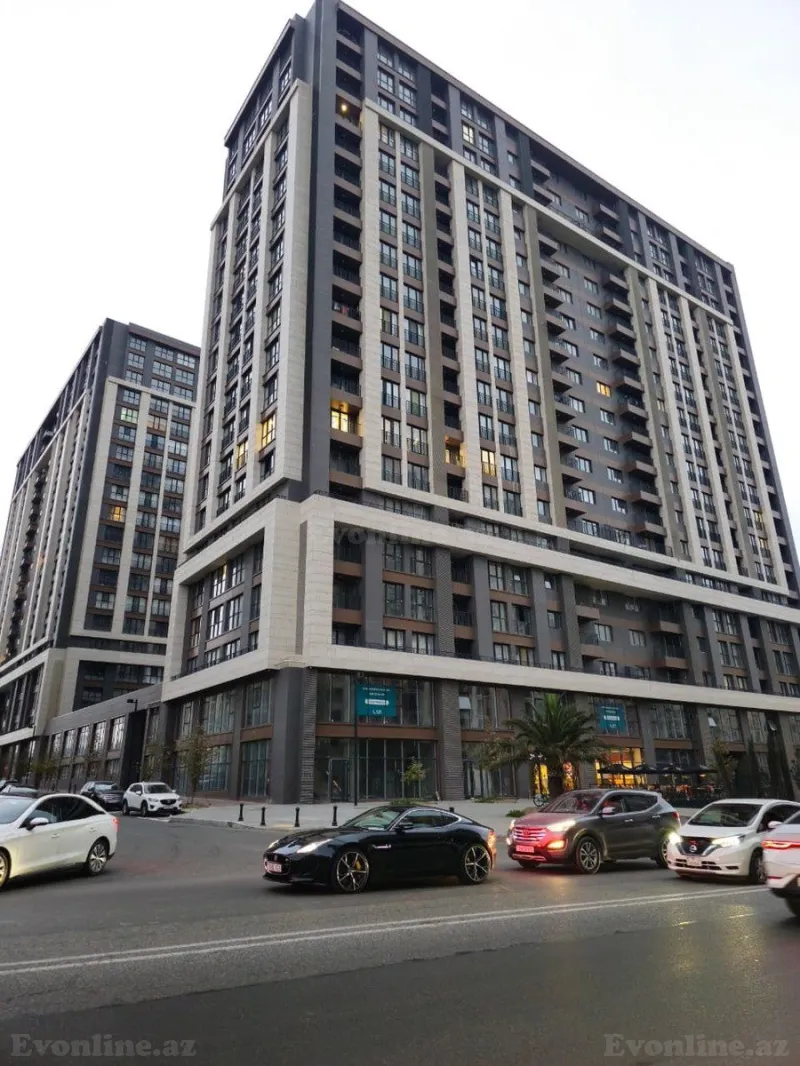 3 otaqlı Mənzil 126 m² Xətai r. Satılır