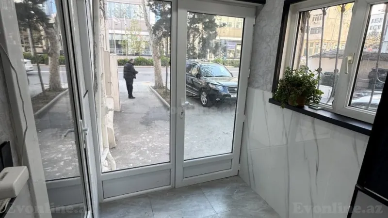 1 otaqlı Ofis 17 m² Böyükşor Kirayə verilir