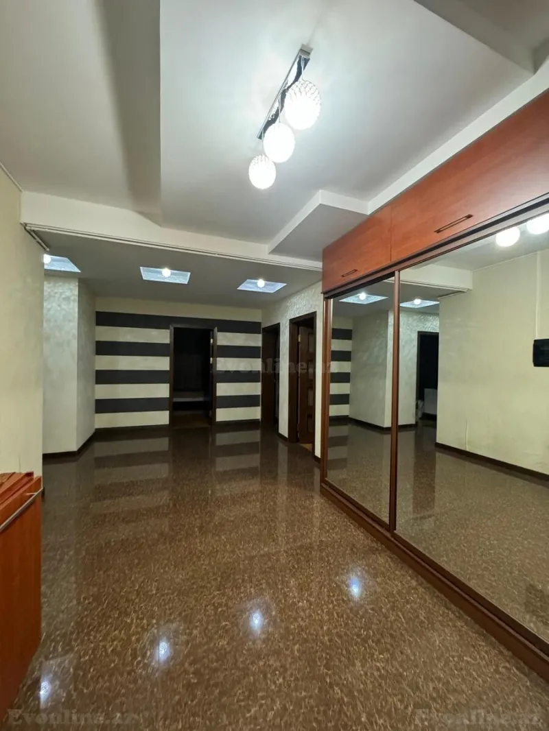 Kirayə verilir 4 otaqlı Mənzil Yeni tikili 200 m² Nərimanov r. - şəkil 12