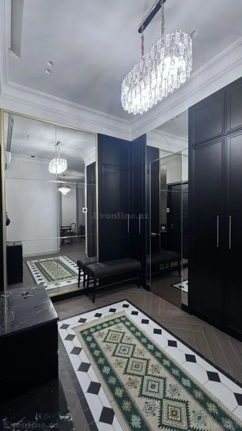 3 otaqlı Mənzil 105 m² Xətai r. Kirayə verilir