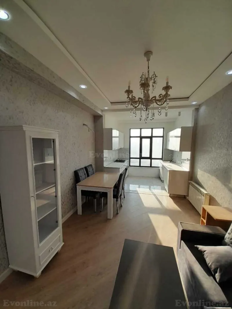3 otaqlı Mənzil 70 m² 4-cü mikrorayon Kirayə verilir