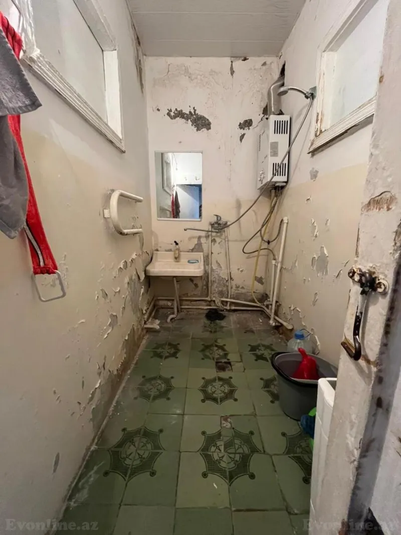 Satılır 2 otaqlı Mənzil Köhnə tikili 65 m² Gənclik m. - şəkil 9