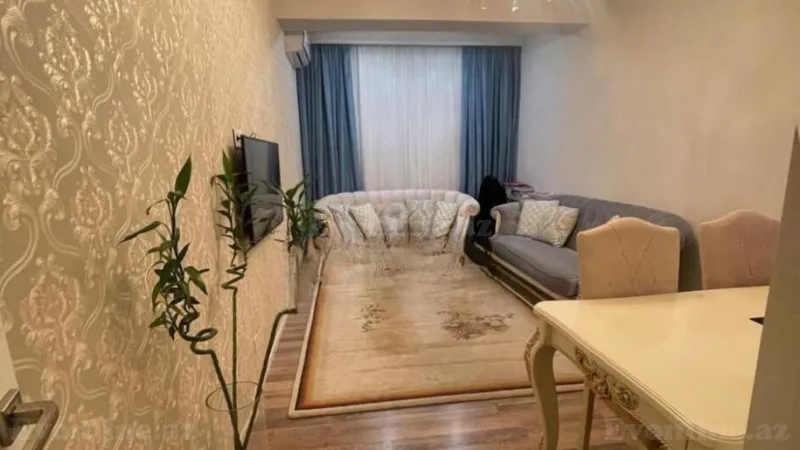 2 otaqlı Mənzil 80 m² İnşaatçılar m. Satılır