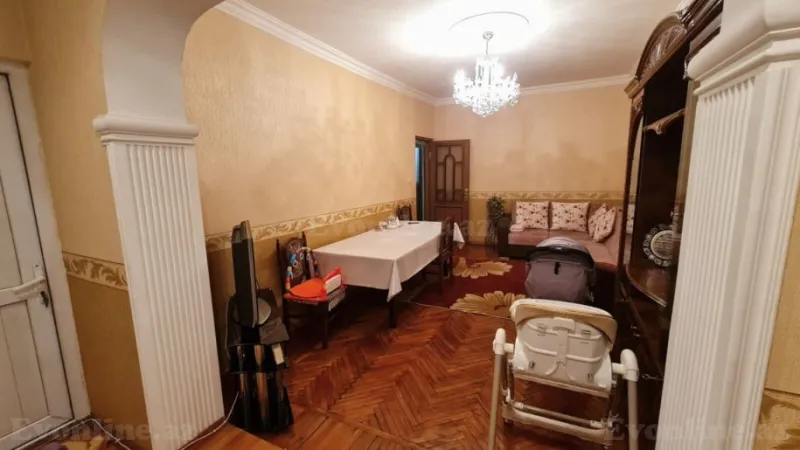 Satılır 4 otaqlı Mənzil Köhnə tikili 115 m² Nərimanov r. - şəkil 2