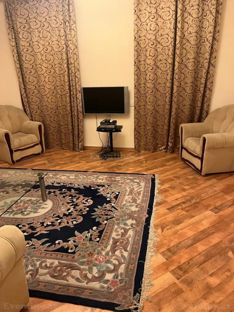2 otaqlı Mənzil 80 m² Sahil m. Kirayə verilir