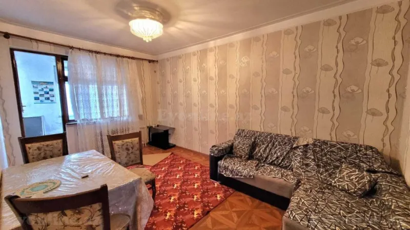 2 otaqlı Mənzil 50 m² 7-ci mikrorayon Kirayə verilir