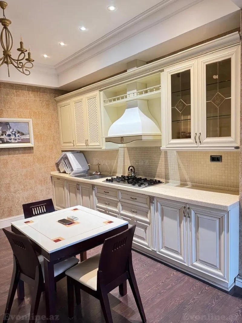 Satılır 4 otaqlı Mənzil Yeni tikili 200 m² Sahil m. - şəkil 7