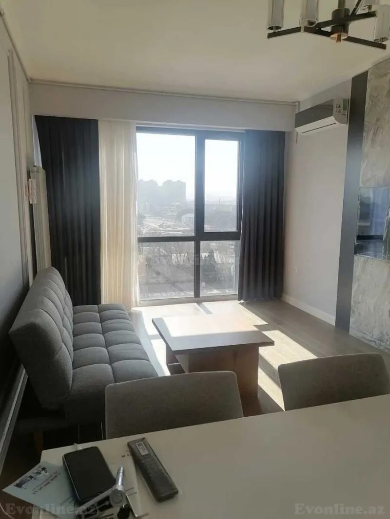 3 otaqlı Mənzil 72 m² Bakmil m. Kirayə verilir