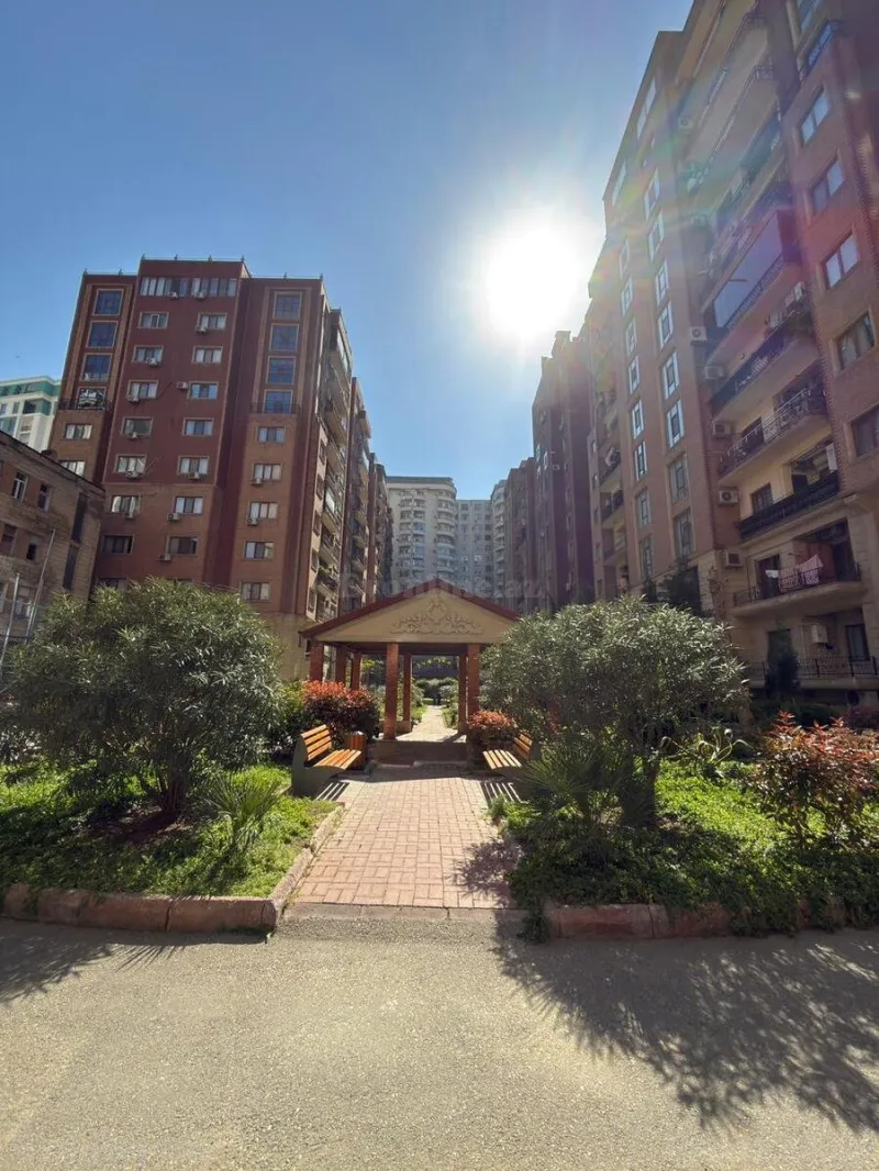 Satılır 4 otaqlı Mənzil Yeni tikili 220 m² Gənclik m.