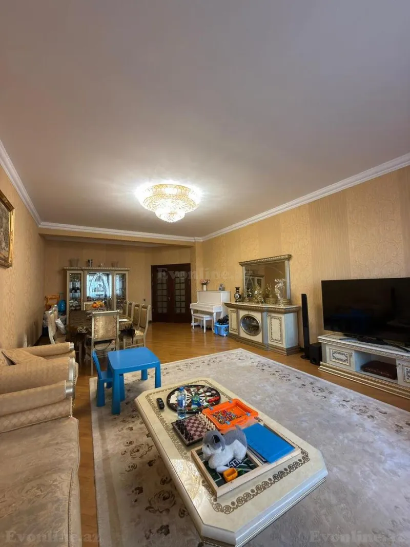 Satılır 4 otaqlı Mənzil Yeni tikili 220 m² Gənclik m. - şəkil 3