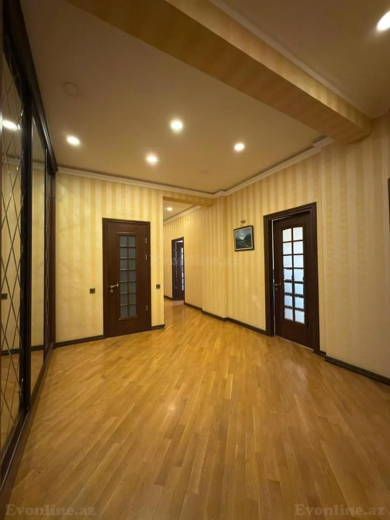 Satılır 4 otaqlı Mənzil Yeni tikili 220 m² Gənclik m. - şəkil 22