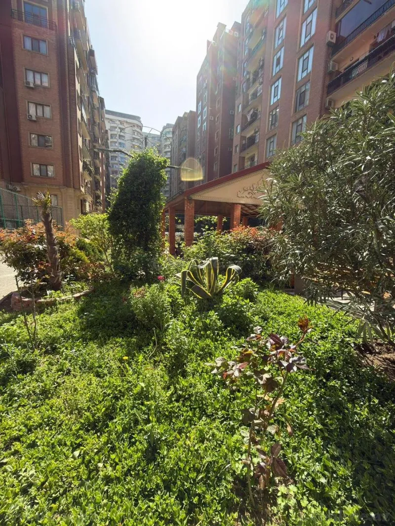 Satılır 4 otaqlı Mənzil Yeni tikili 220 m² Gənclik m. - şəkil 27