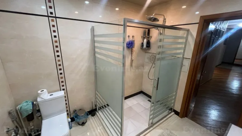 Kirayə verilir 5 otaqlı Mənzil Yeni tikili 200 m² Xətai m. - şəkil 13