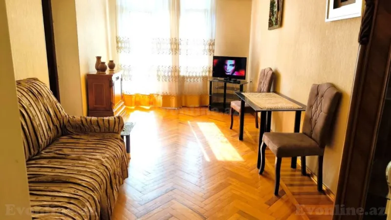 Kirayə verilir 2 otaqlı Mənzil Köhnə tikili 60 m² 28 May m. - şəkil 2