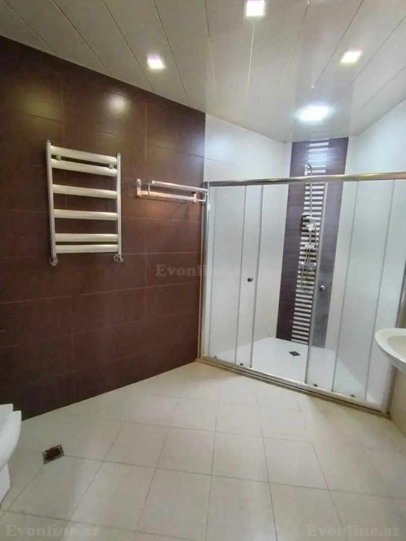 Kirayə verilir 3 otaqlı Mənzil Yeni tikili 190 m² Yasamal
