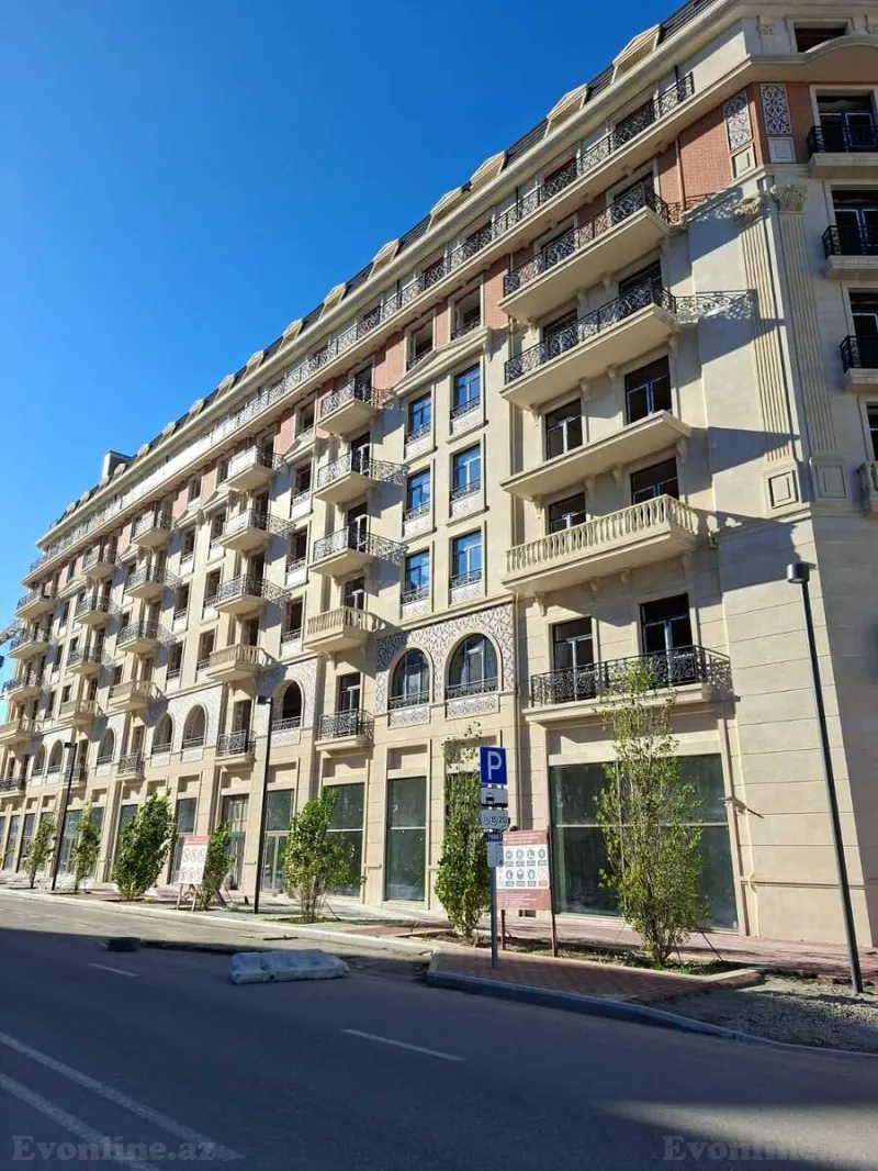 4 otaqlı Mənzil 148 m² Xətai r. Satılır