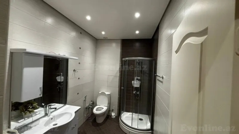 Kirayə verilir 7 otaqlı Mənzil Yeni tikili 350 m² İnşaatçılar m. - şəkil 15