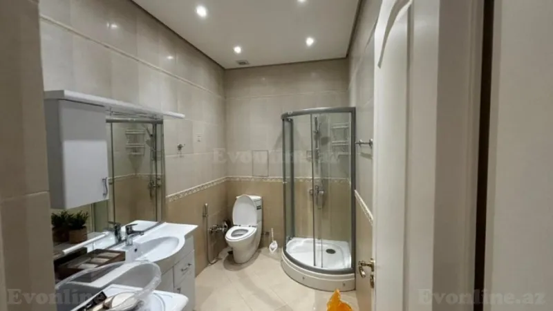 Kirayə verilir 7 otaqlı Mənzil Yeni tikili 350 m² İnşaatçılar m. - şəkil 23