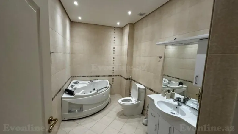 Kirayə verilir 7 otaqlı Mənzil Yeni tikili 350 m² İnşaatçılar m. - şəkil 28