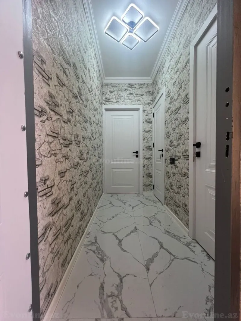 Satılır 2 otaqlı Mənzil Köhnə tikili 55 m² 4-cü mikrorayon - şəkil 3