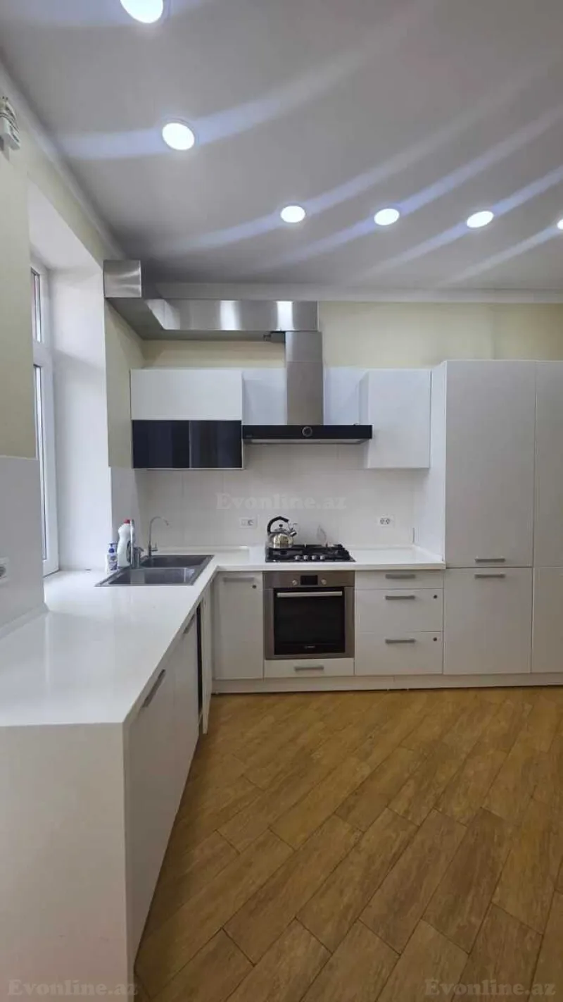 Kirayə verilir 3 otaqlı Mənzil Yeni tikili 130 m² Elmlər Akademiyası m. - şəkil 3