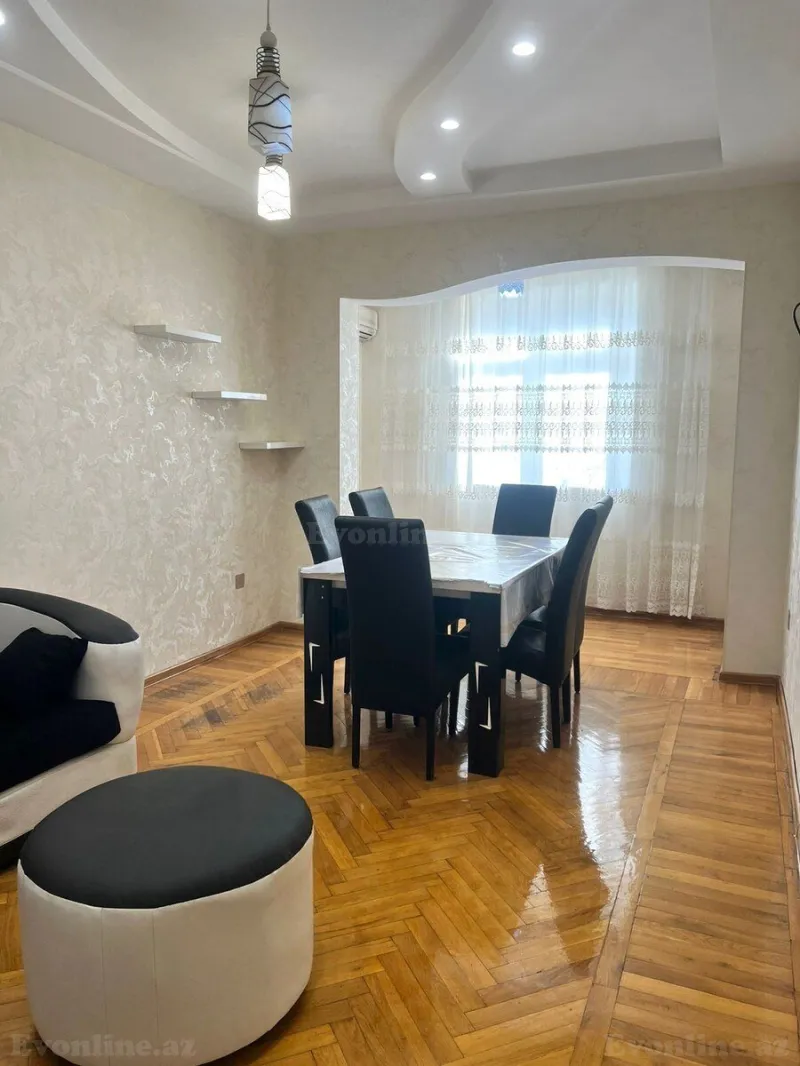 Kirayə verilir 3 otaqlı Mənzil Köhnə tikili 70 m² Memar Əcəmi m.