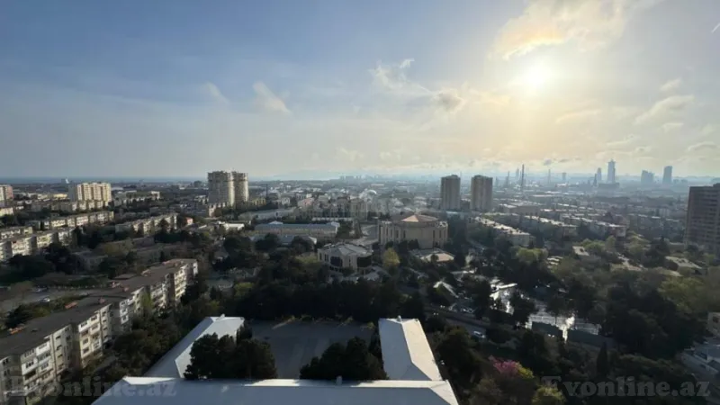3 otaqlı Mənzil 75 m² Neftçilər m. Satılır