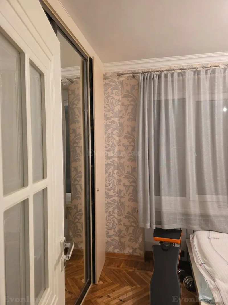 Satılır 2 otaqlı Mənzil Köhnə tikili 55 m² Gənclik m. - şəkil 11