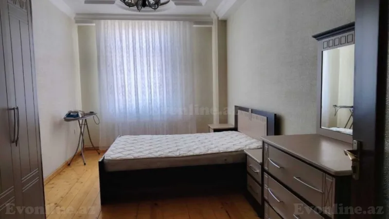 Kirayə verilir 3 otaqlı Mənzil Yeni tikili 128 m² Gəncə