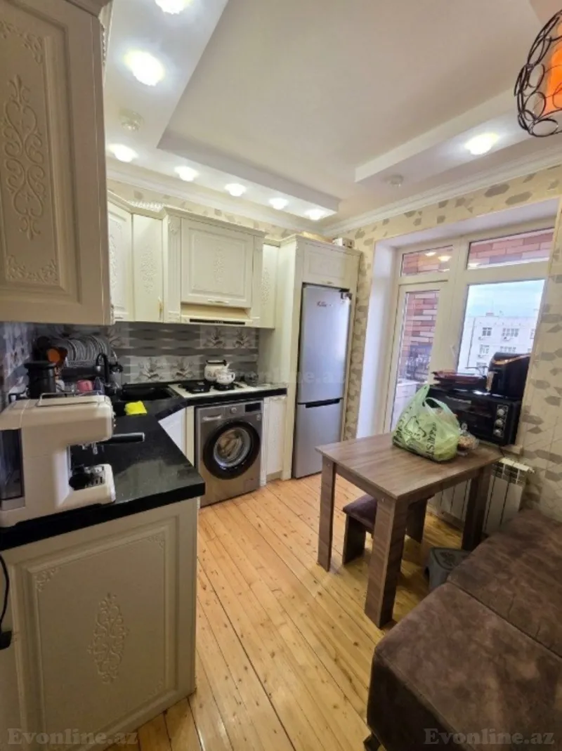 Satılır 3 otaqlı Mənzil Köhnə tikili 85 m² Xətai r. - şəkil 6