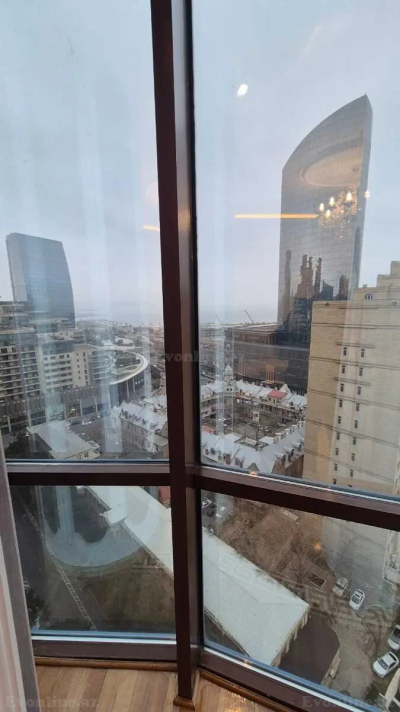 Kirayə verilir 4 otaqlı Mənzil Yeni tikili 200 m² 28 May m. - şəkil 10