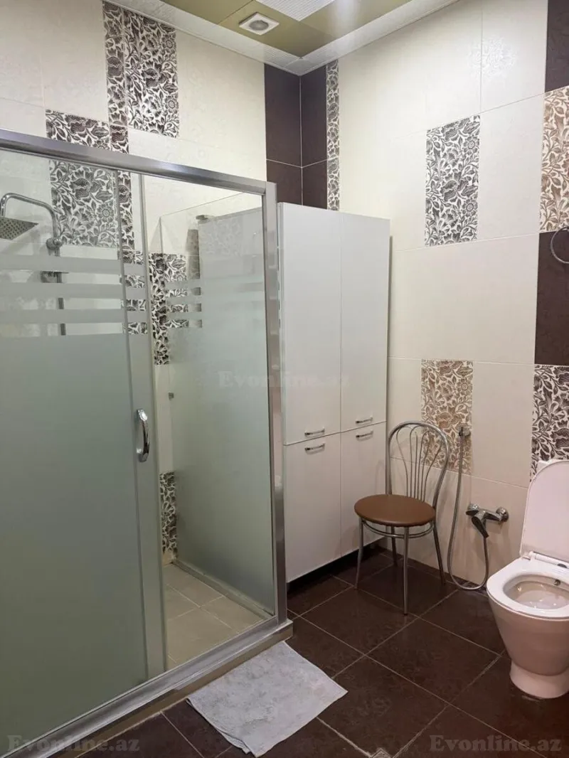 Kirayə verilir 4 otaqlı Mənzil Yeni tikili 200 m² 28 May m. - şəkil 16