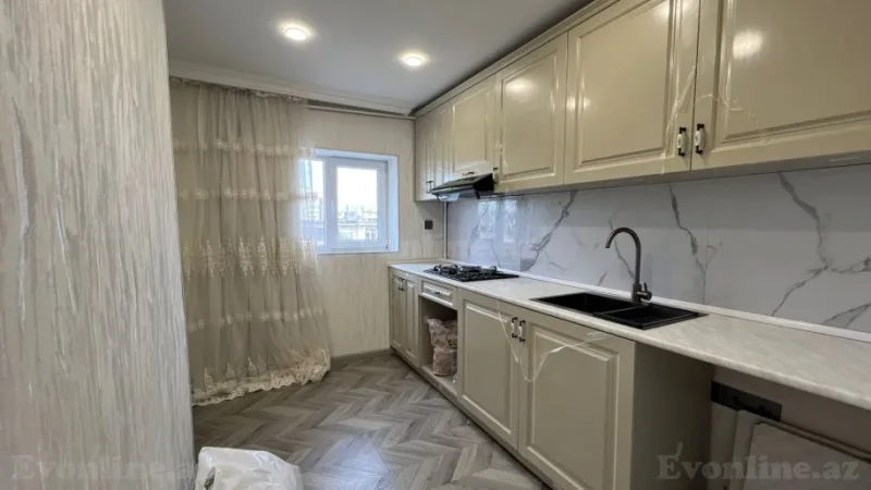 Satılır 3 otaqlı Mənzil Köhnə tikili 65 m² Koroğlu m. - şəkil 3