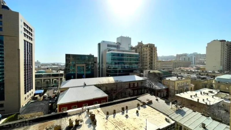 4 otaqlı Mənzil 186 m² Sahil m. Kirayə verilir