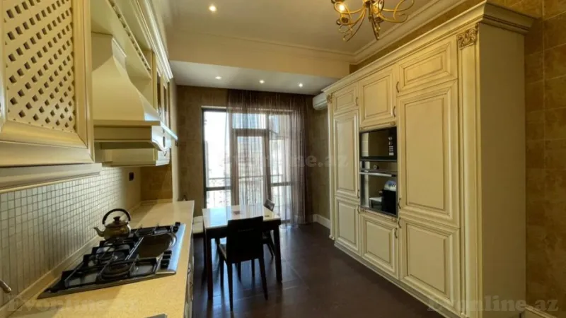 Kirayə verilir 4 otaqlı Mənzil Yeni tikili 186 m² Sahil m. - şəkil 5