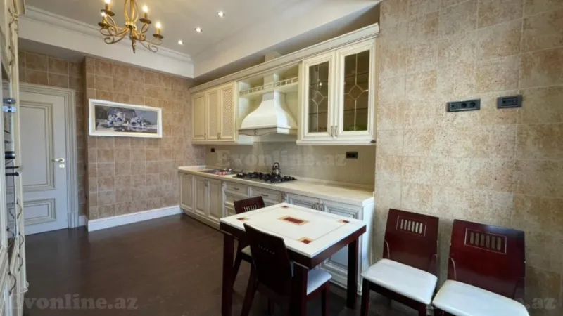 Kirayə verilir 4 otaqlı Mənzil Yeni tikili 186 m² Sahil m. - şəkil 14