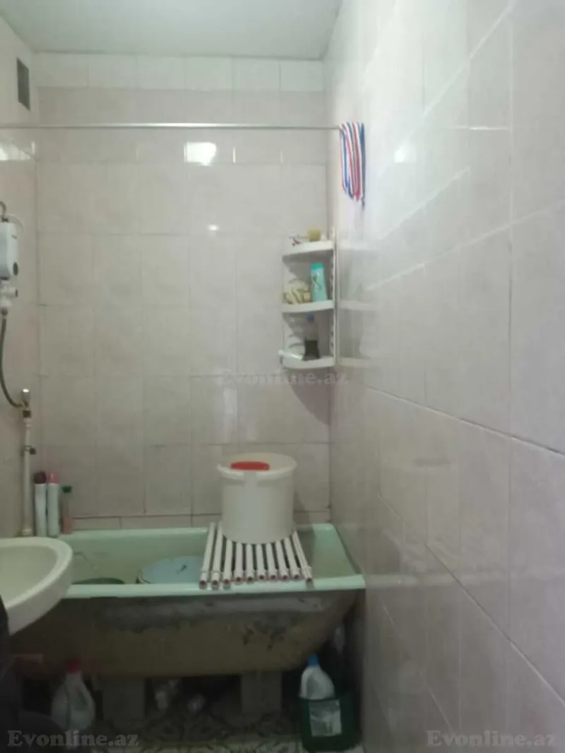 Satılır 2 otaqlı Mənzil Köhnə tikili 65 m² Suraxanı r. - şəkil 6