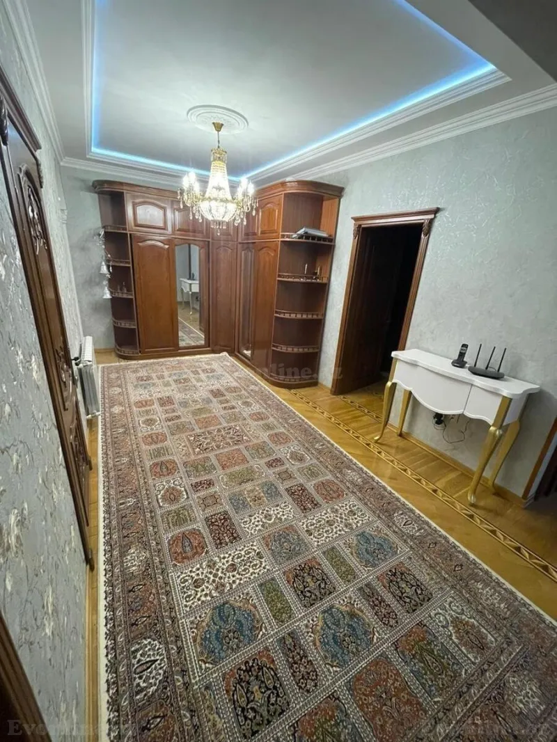Kirayə verilir 3 otaqlı Mənzil Yeni tikili 170 m² Xətai m. - şəkil 12